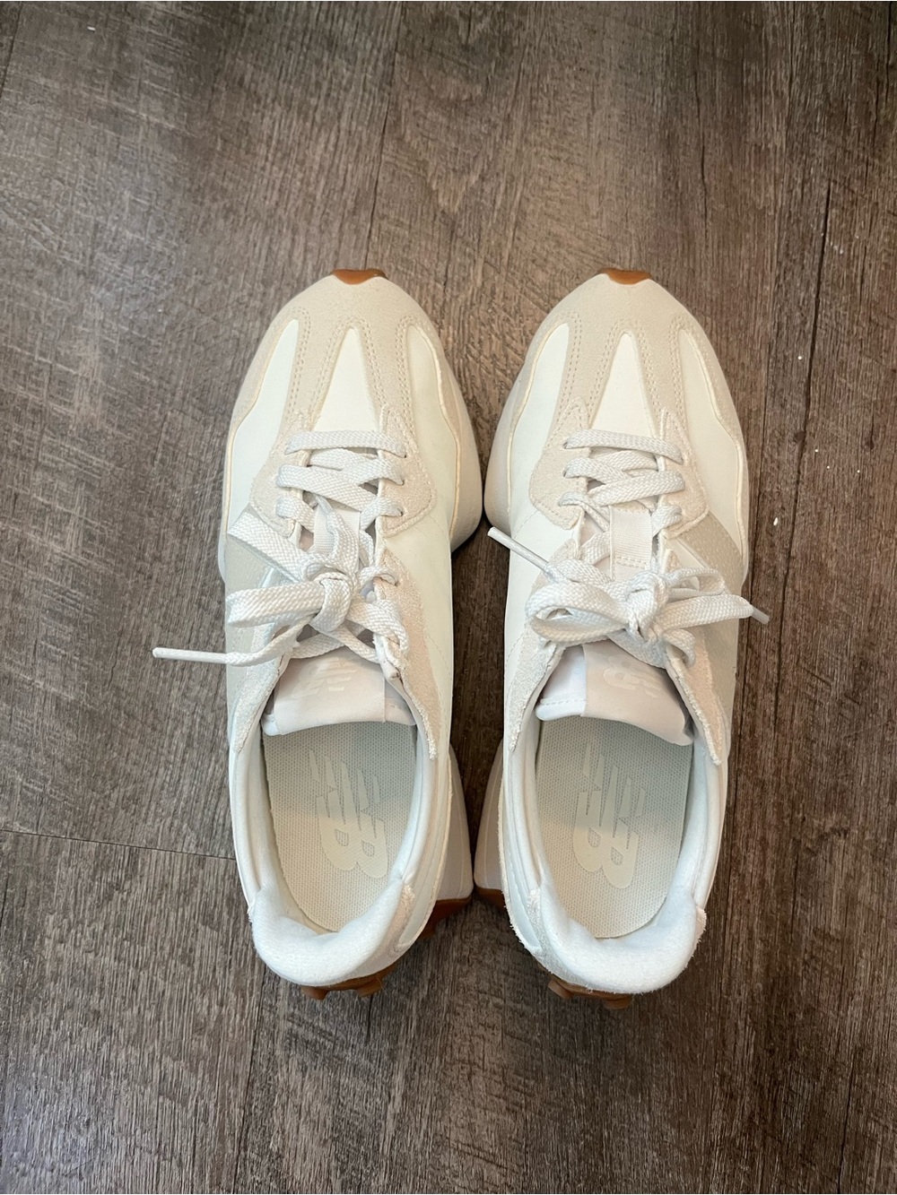 New Balance 327 shoes - Picture 3 of 4